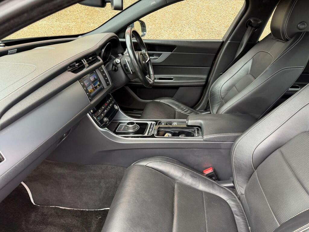 Jaguar XF 2.0 Portfolio 177 Bhp Black #19