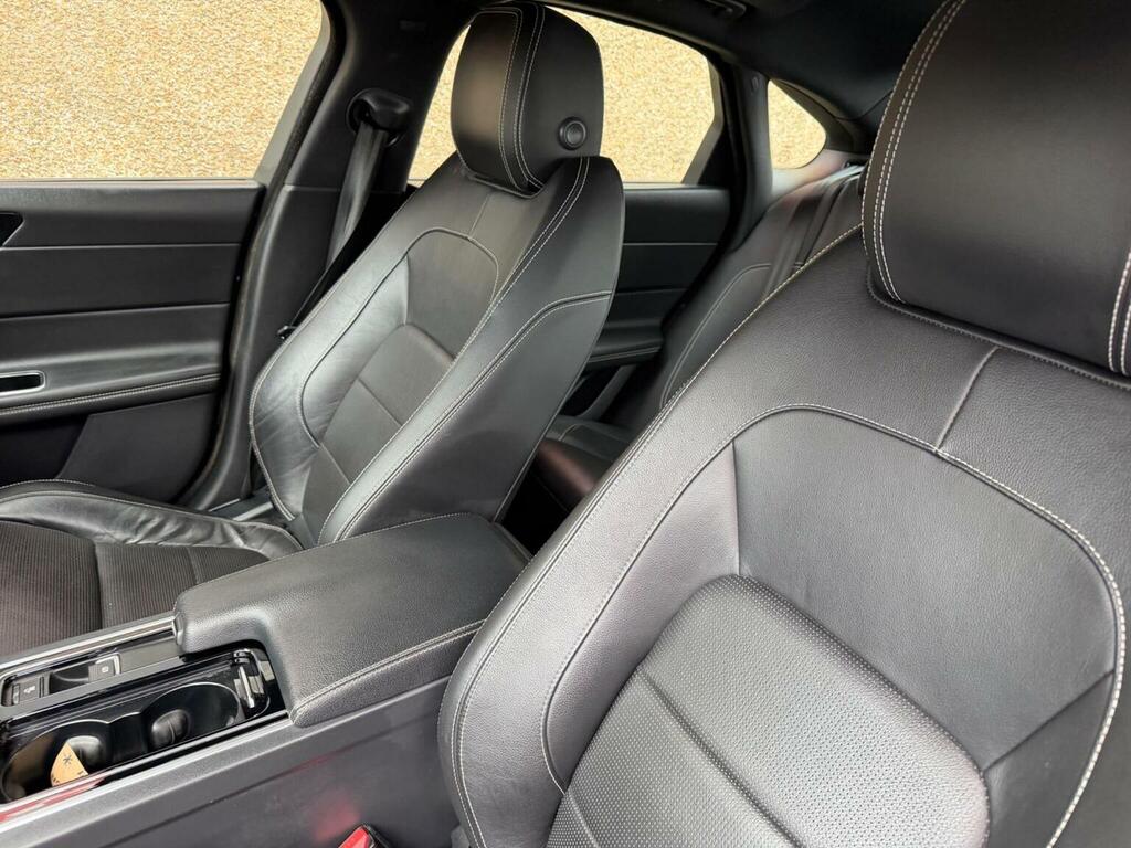 Jaguar XF 2.0 Portfolio 177 Bhp Black #21