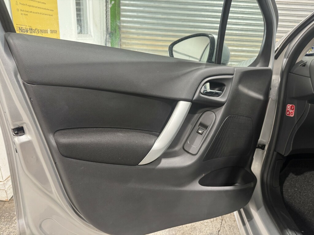Citroen C3 Hatchback Green #29