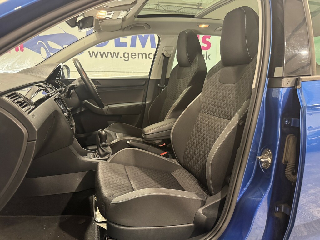 Skoda Rapid Spaceback Se Sport Blue #31