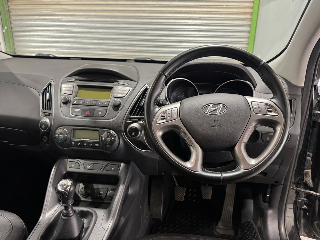Hyundai Ix35 1.6 Gdi Se Black #2