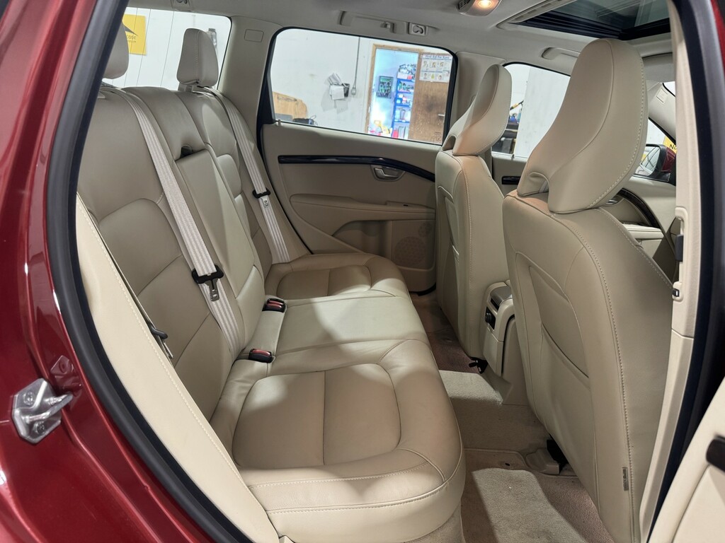 Volvo V70 2.0 Se Lux D4 181Hp Red #4