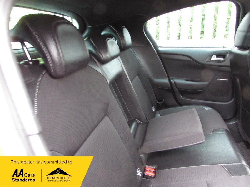 Citroen DS4 1.6L Dstyle Red #37