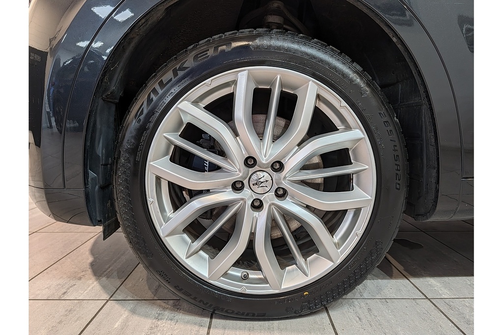Maserati Levante Mhev Gt Black #3