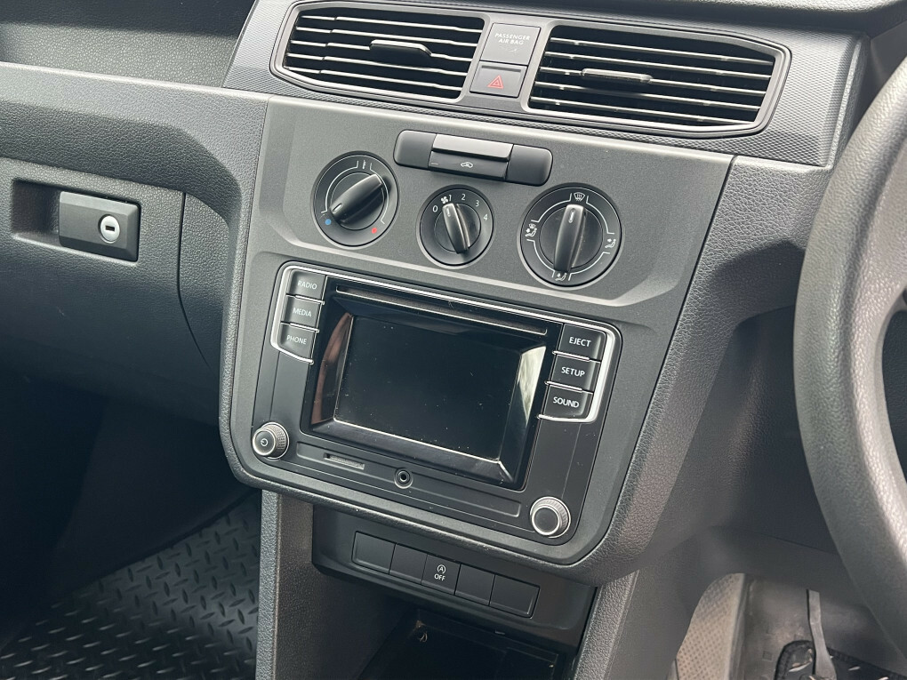 Volkswagen Caddy Startline White #22