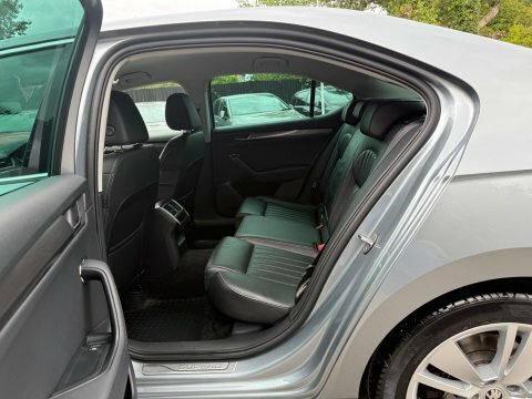 Skoda Superb 2.0Tdi Se S Silver #29