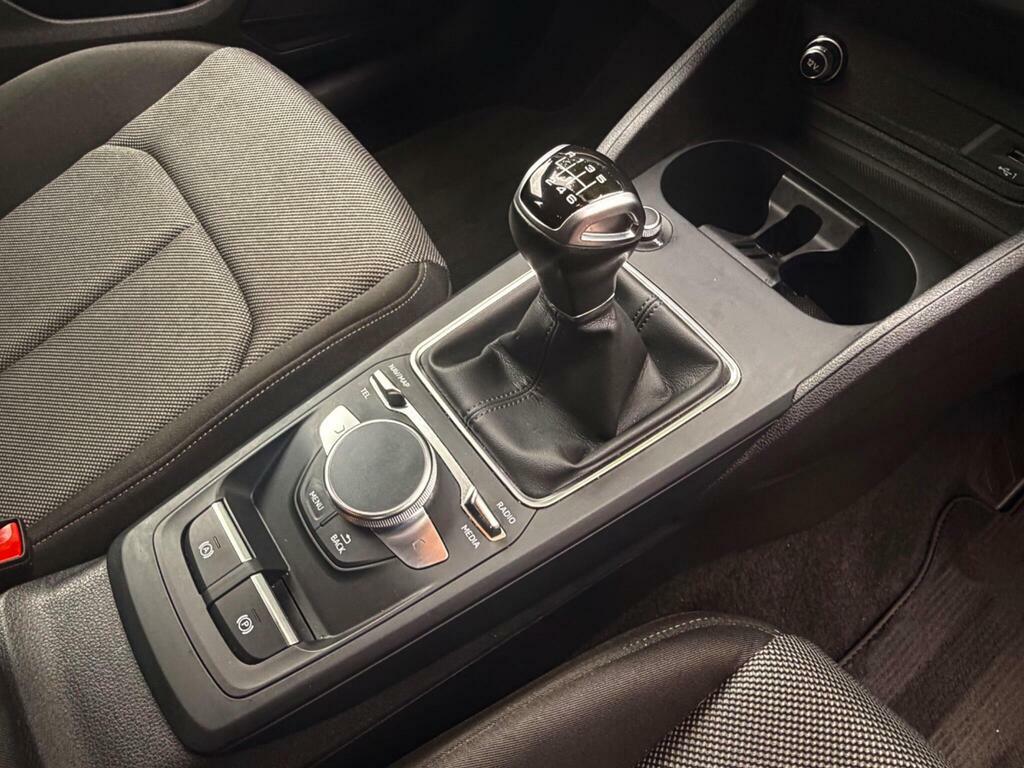 Audi Q2 Black Edition 35 Tfsi 150 Ps 6-Speed Black #14