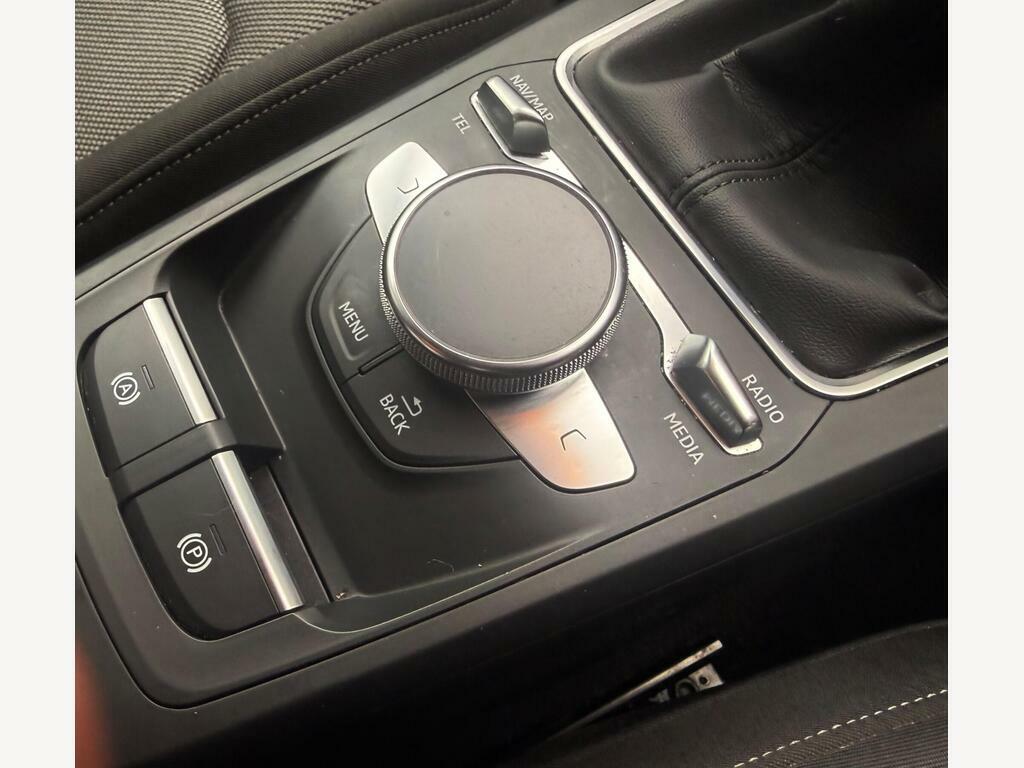 Audi Q2 Black Edition 35 Tfsi 150 Ps 6-Speed Black #15