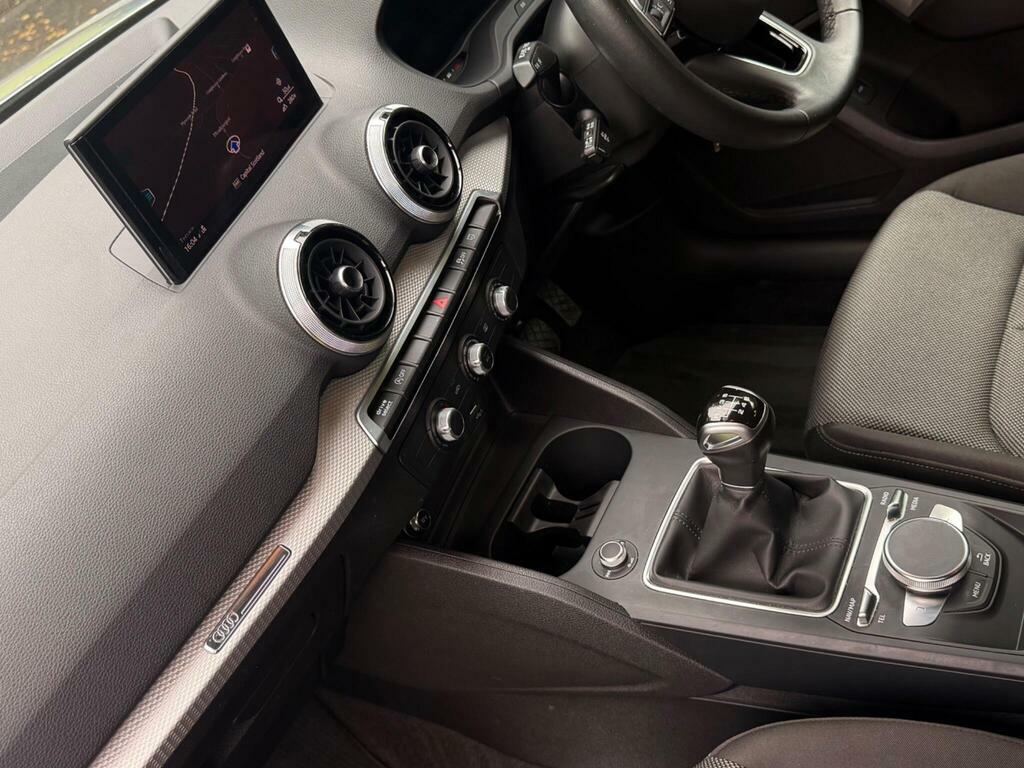 Audi Q2 Black Edition 35 Tfsi 150 Ps 6-Speed Black #13