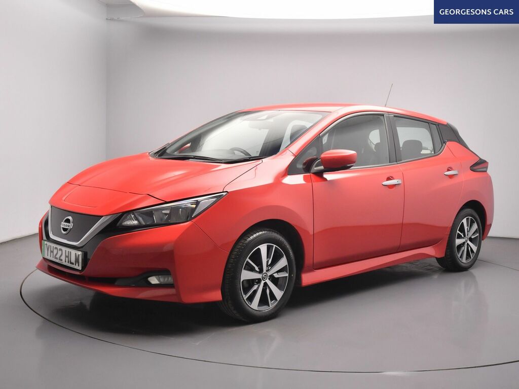 Nissan Leaf Acenta Hatchback YH22HLM Red #4