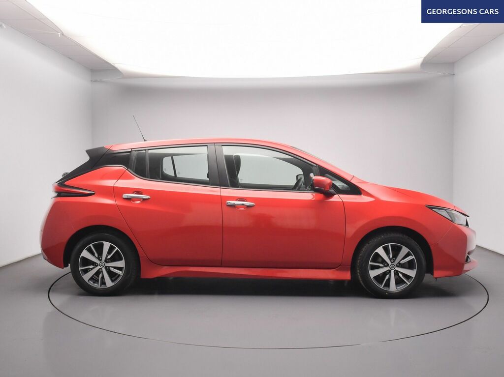 Nissan Leaf Acenta Hatchback YH22HLM Red #5