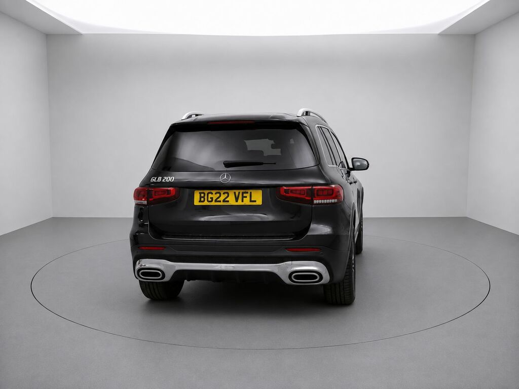 Mercedes-Benz GLB Class Glb200 Amg Line Premium Black #4