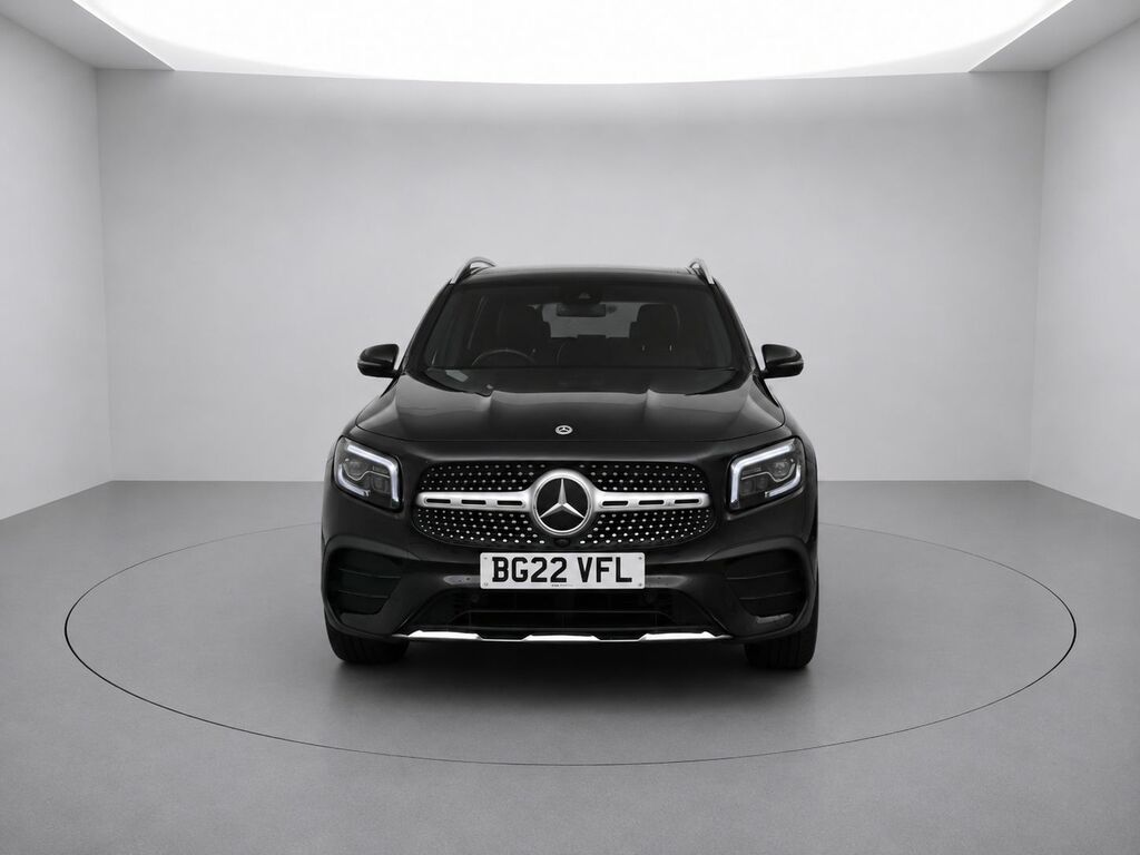 Mercedes-Benz GLB Class Glb200 Amg Line Premium Black #2