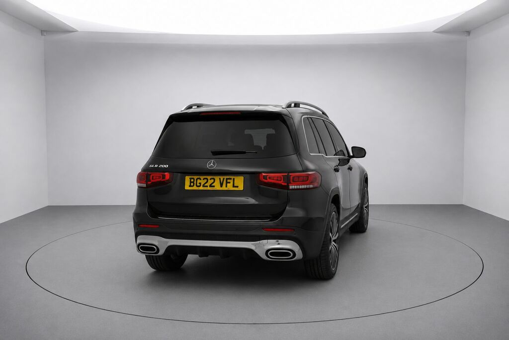 Mercedes-Benz GLB Class Glb200 Amg Line Premium Black #3