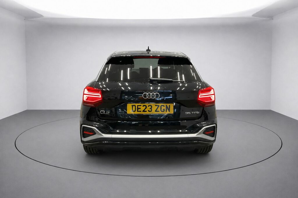 Audi Q2 Tfsi Cod 35 S DE23ZGN Black #3