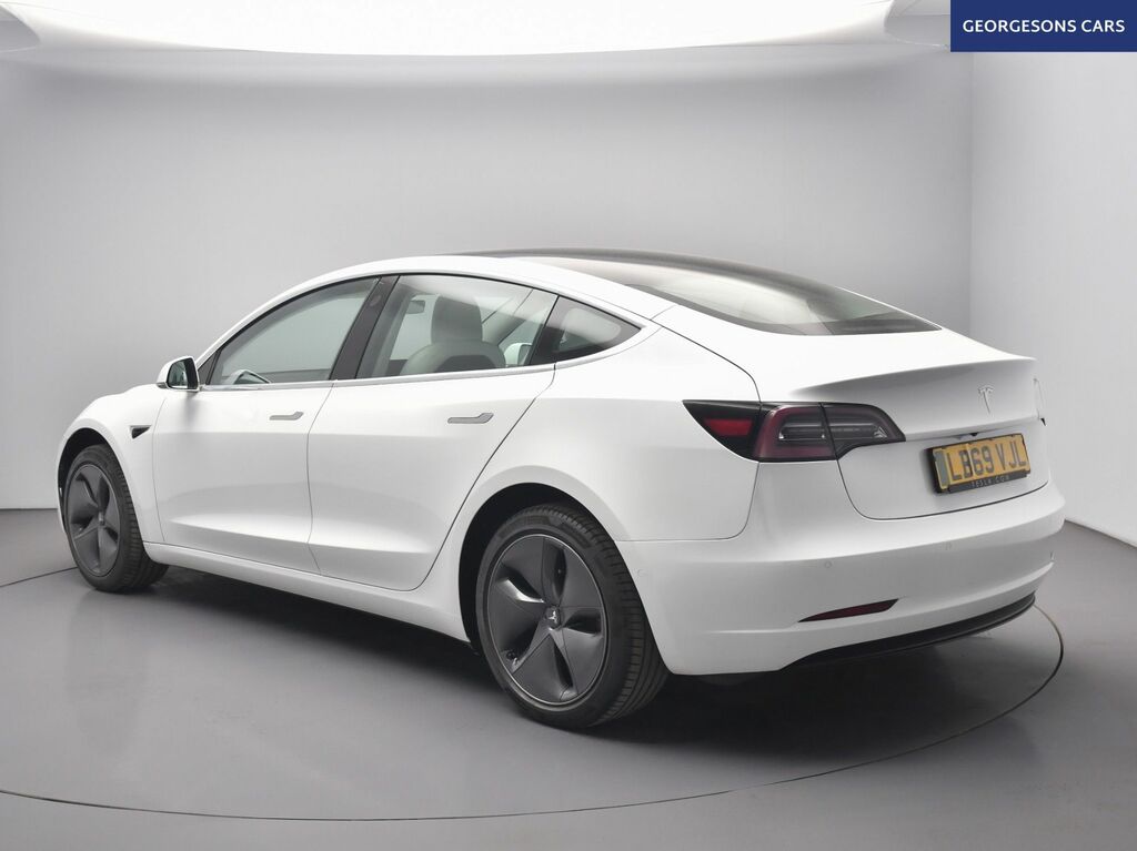 Tesla Model 3 Range Plus Saloon White