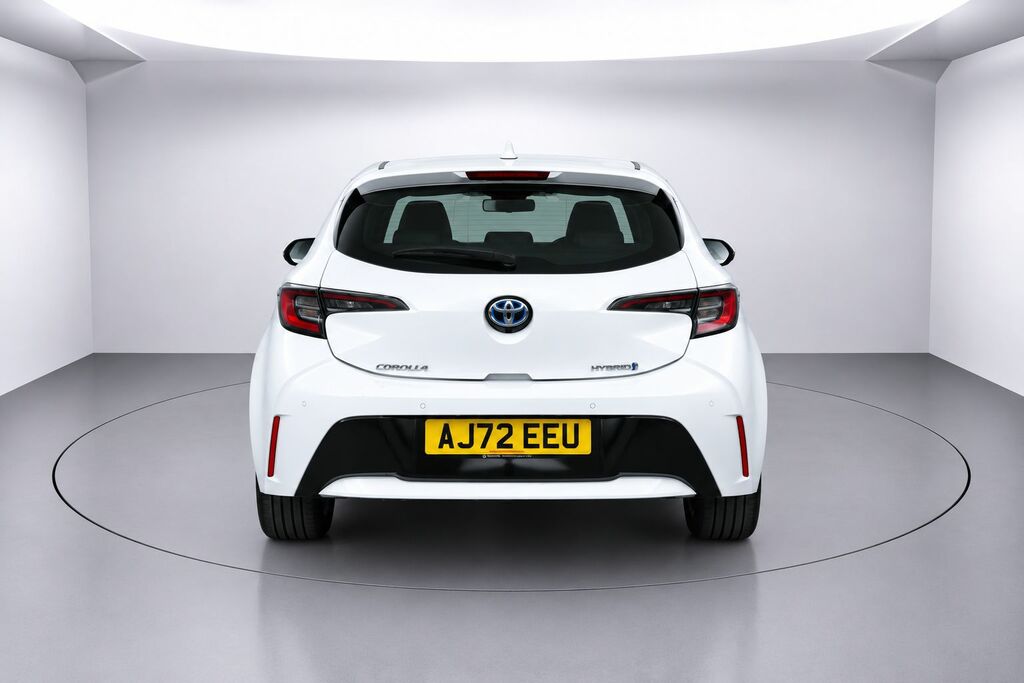 Toyota Corolla 1.8 Vvt-h Gpf Icon Tech Hatchback Hybri White #3