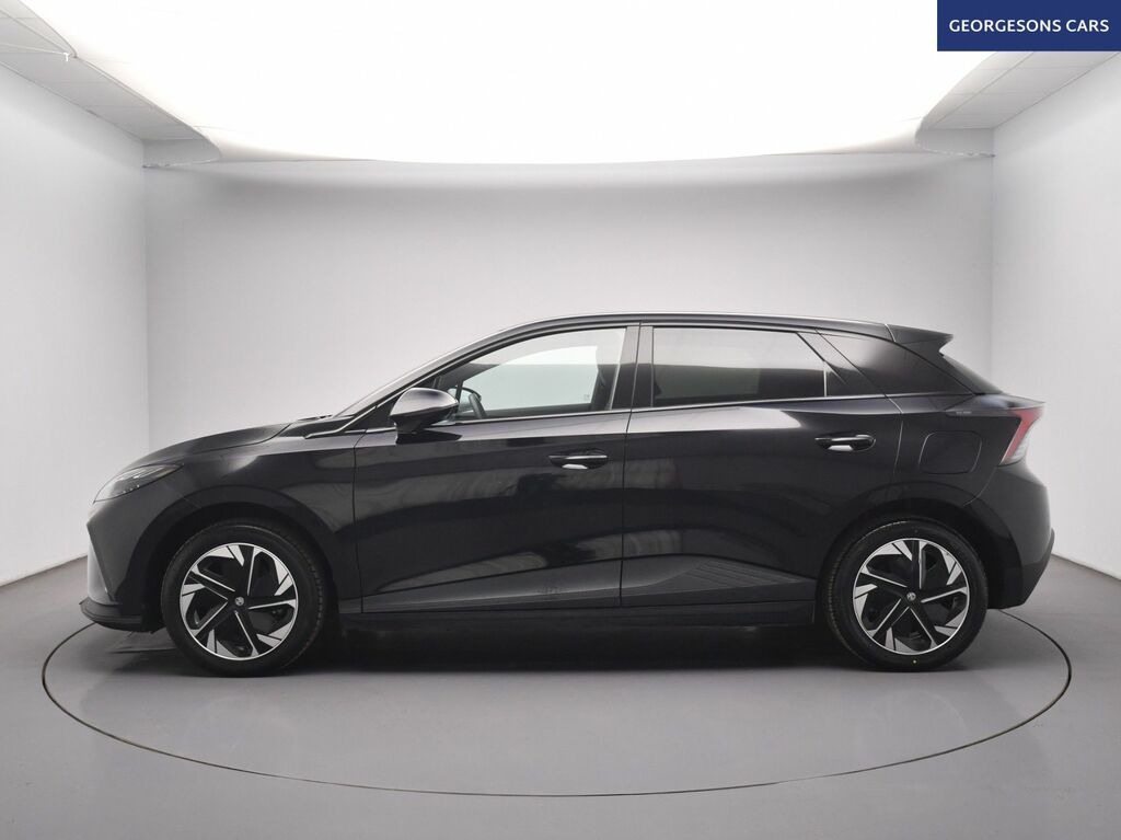 MG 1100 Trophy Long Range Hatchback Black #2