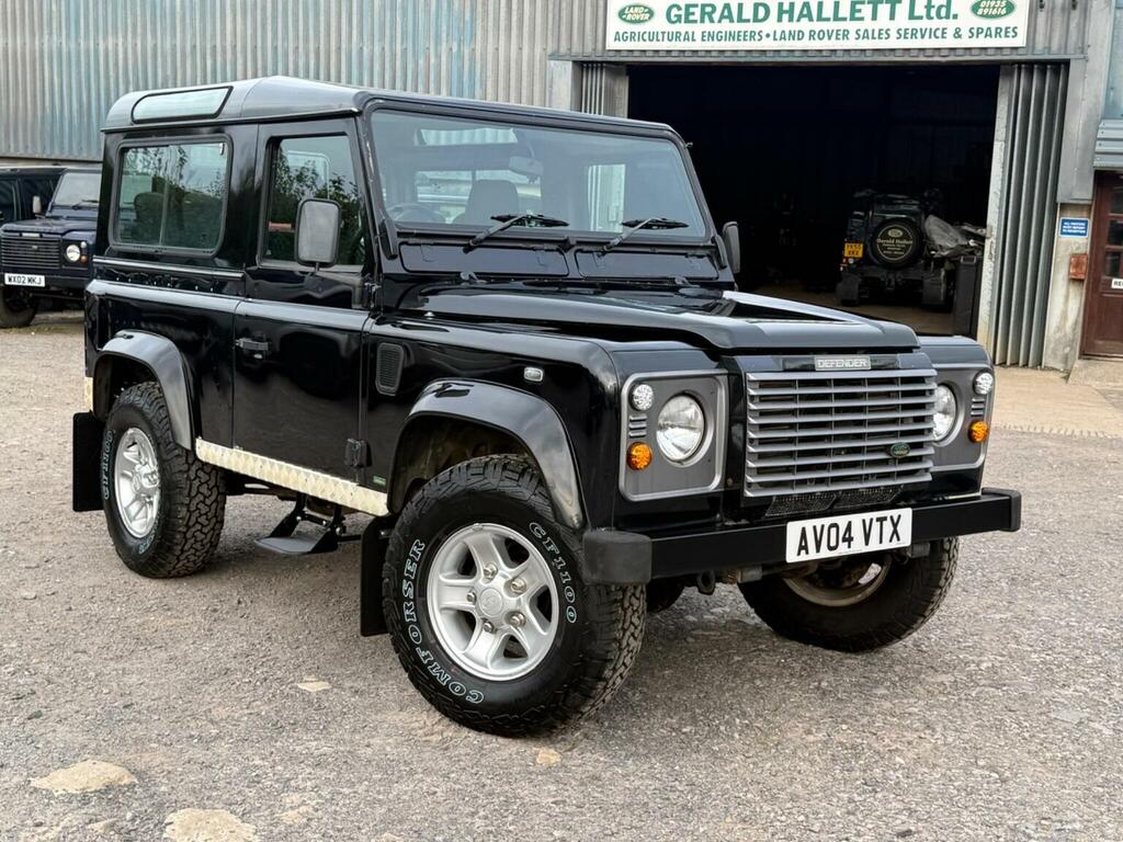 Land Rover Defender 90 County Red #15