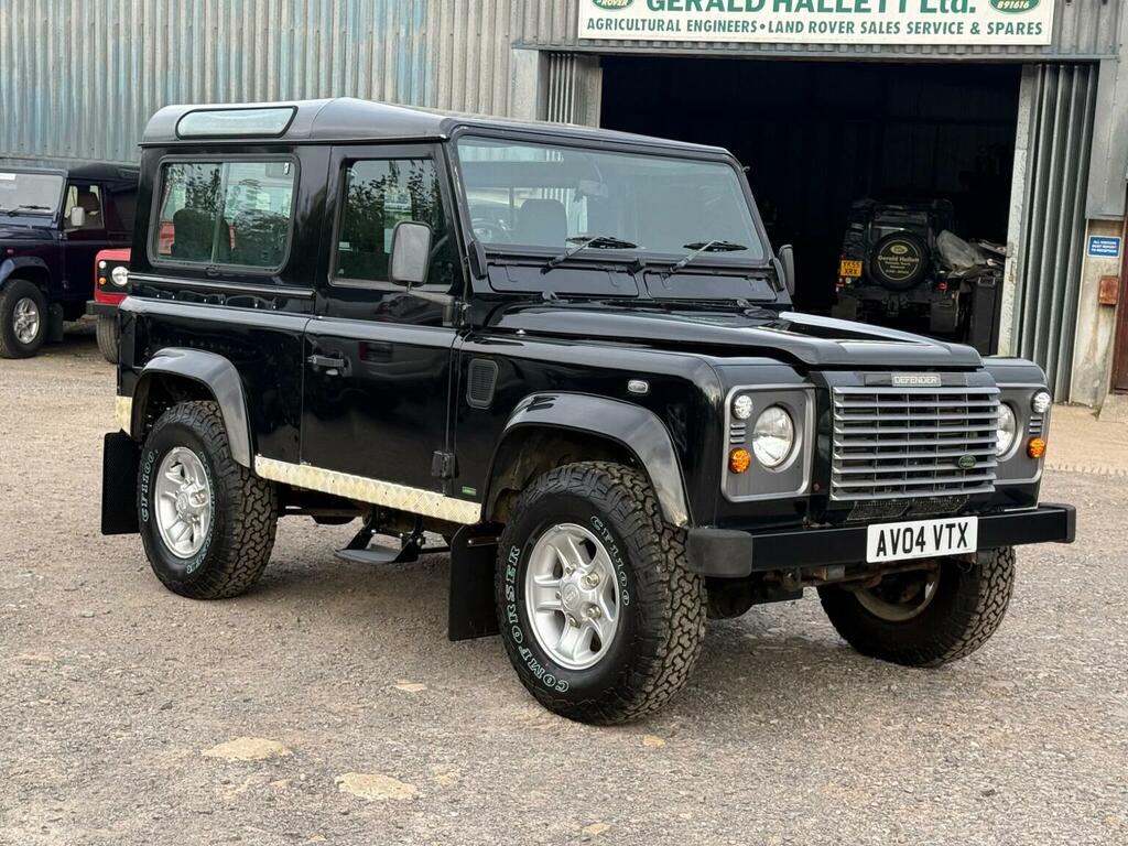 Land Rover Defender 90 County Red #14