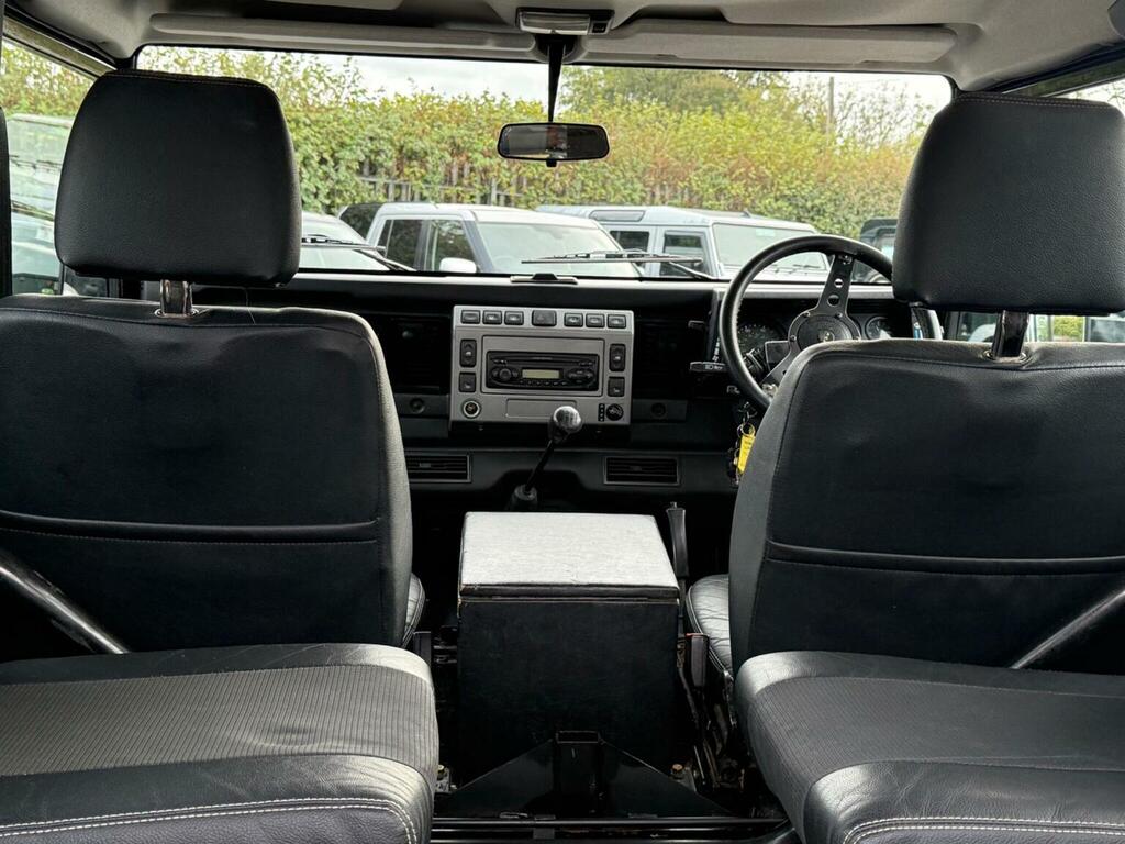 Land Rover Defender 90 County Red #22