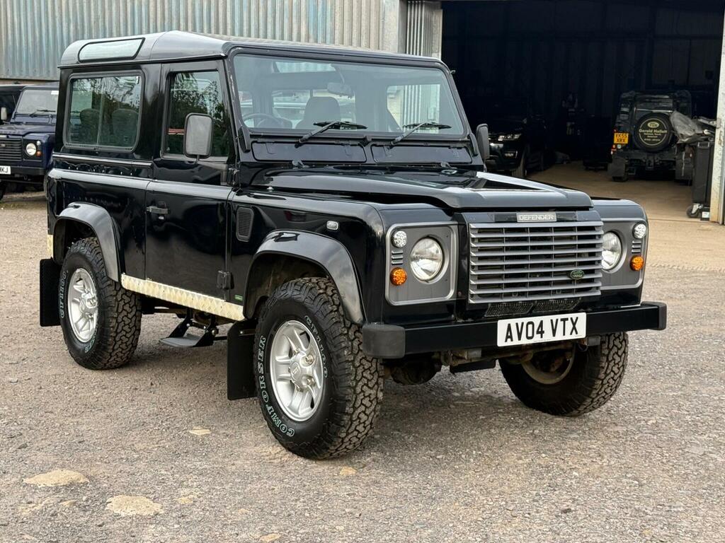 Land Rover Defender 90 County Red #13