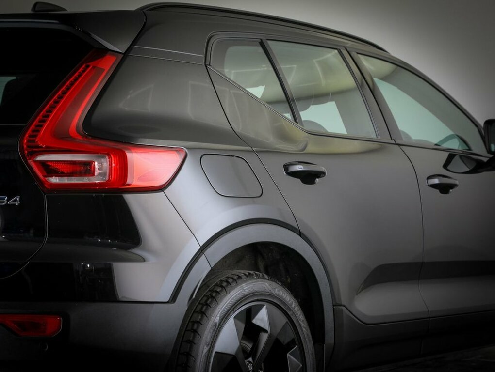 Volvo XC40 2L Plus Dark Black #6