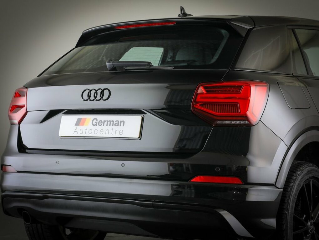Audi Q2 1.6L S Line Black #5