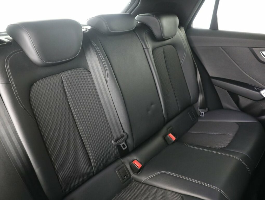 Audi Q2 1L Sport Grey #28