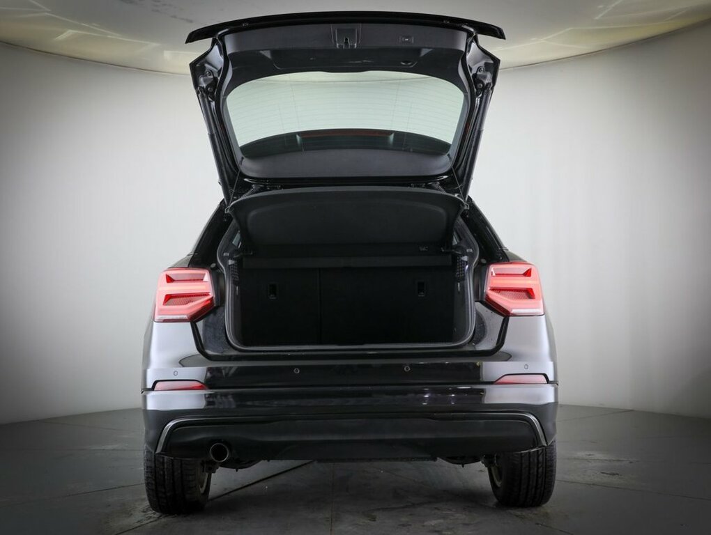 Audi Q2 1L Sport Grey #12