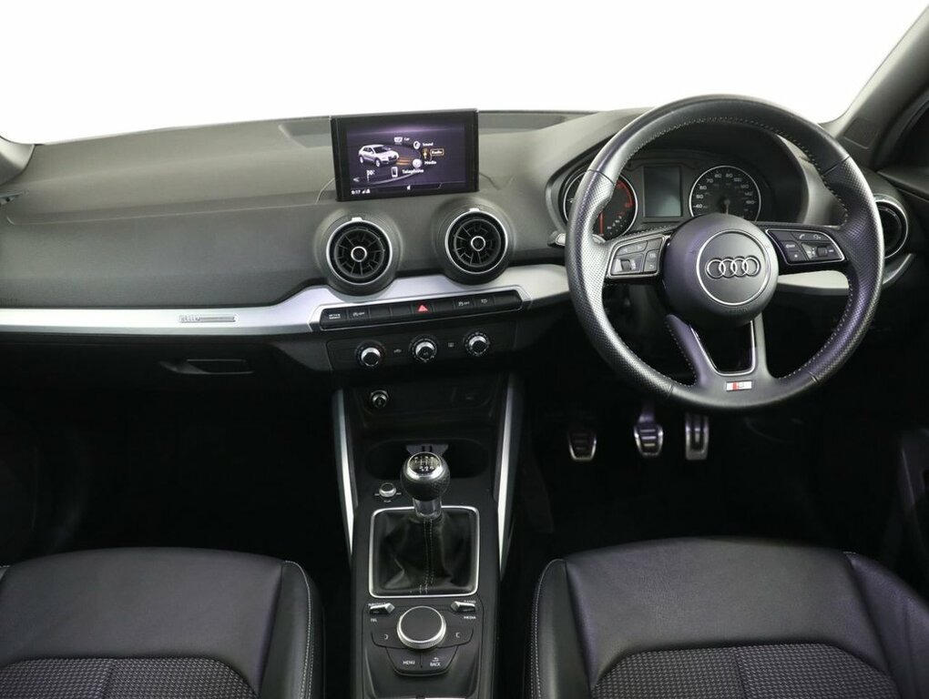 Audi Q2 1L Sport Grey #23