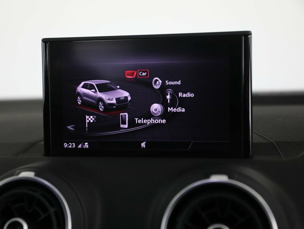 Audi Q2 1L Sport Grey #34
