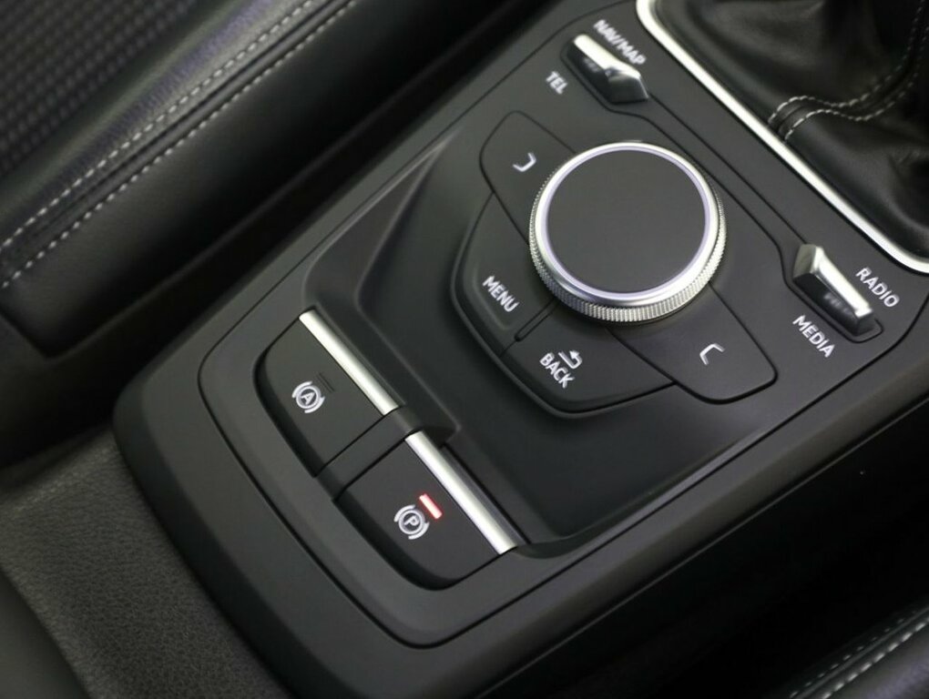 Audi Q2 1L Sport Grey #32