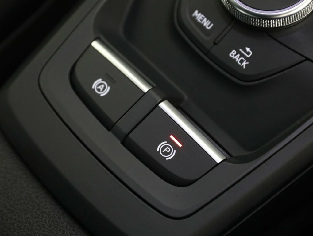 Audi Q2 1L Sport Grey #29