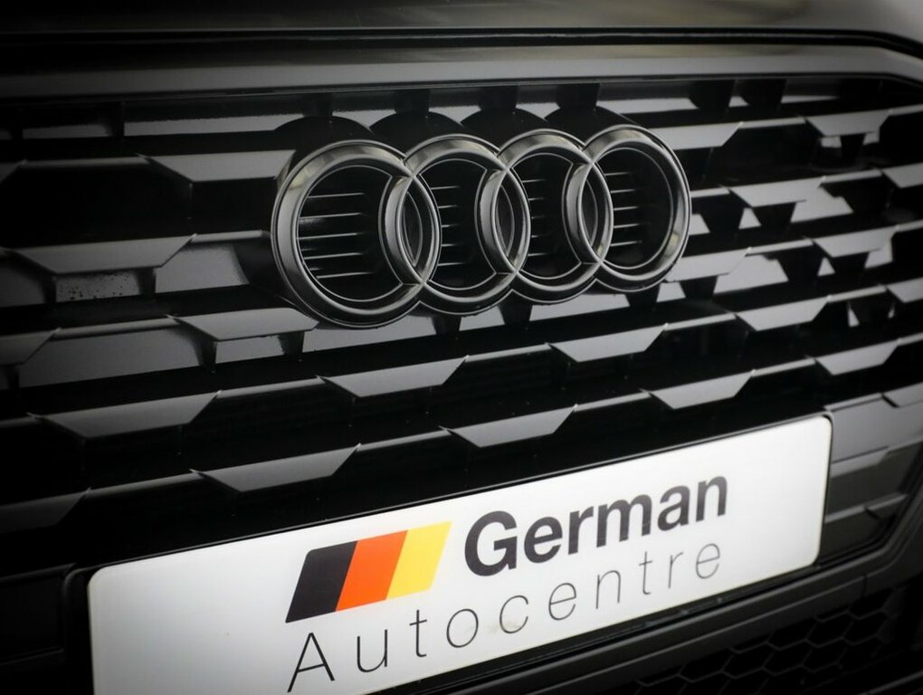 Audi Q2 1L Sport Grey #11