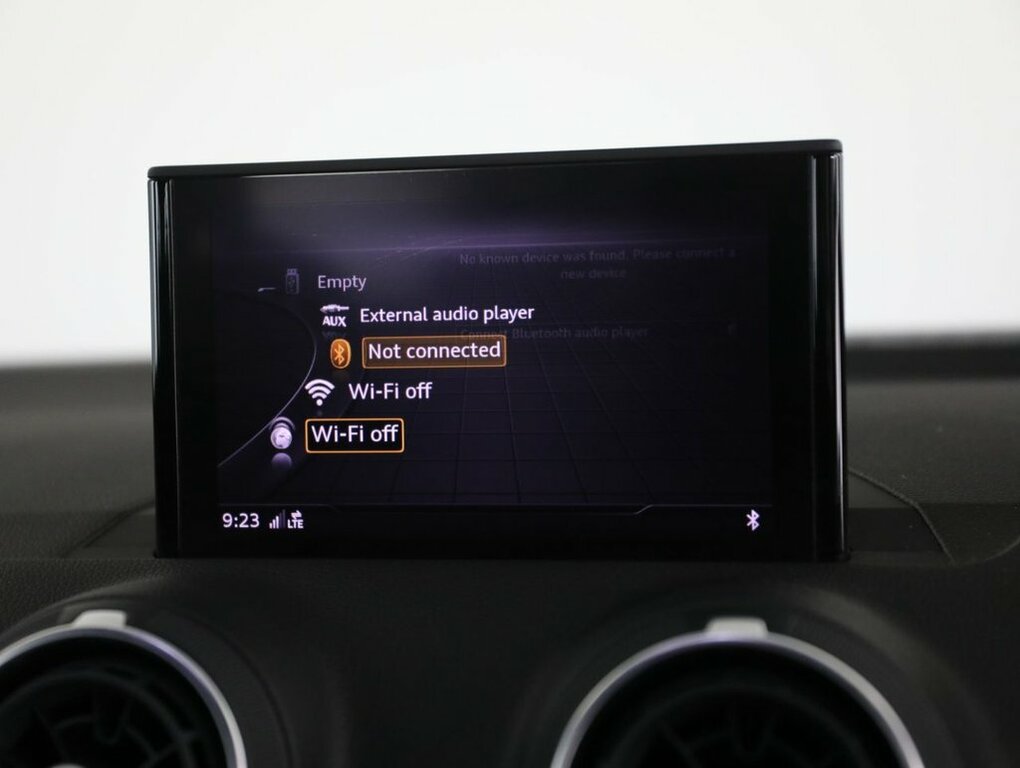 Audi Q2 1L Sport Grey #36