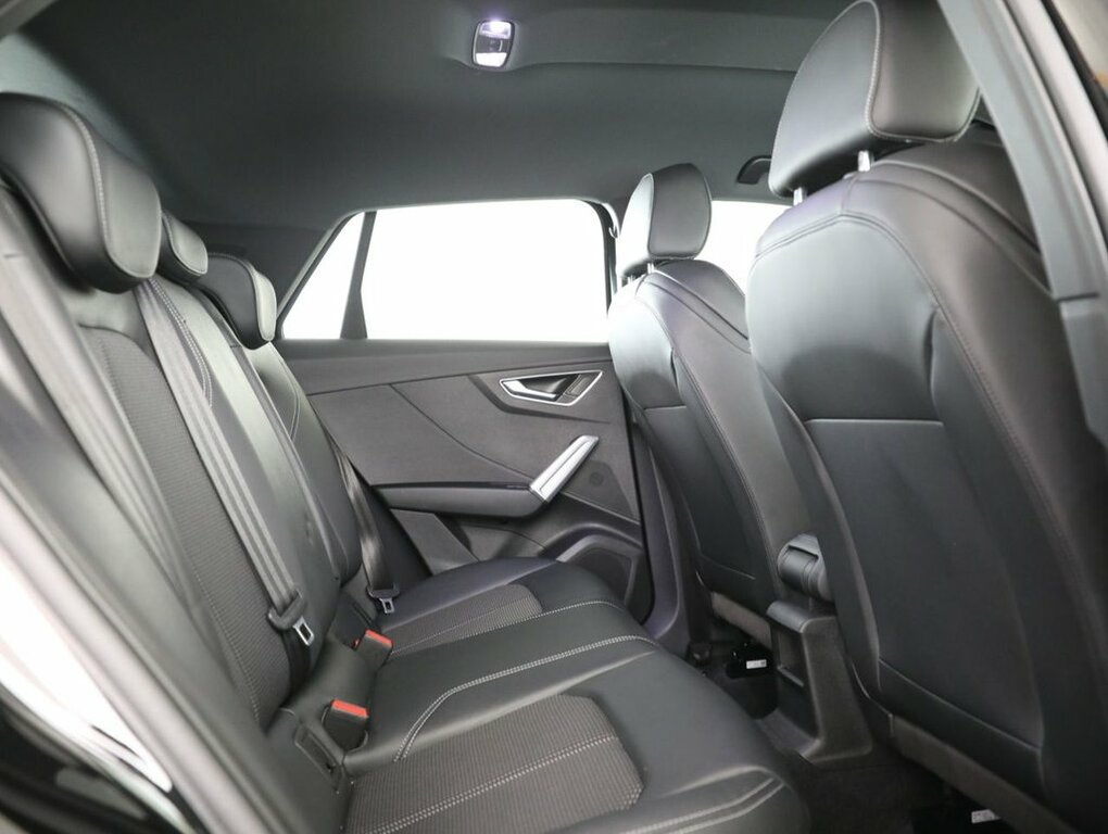 Audi Q2 1L Sport Grey #25