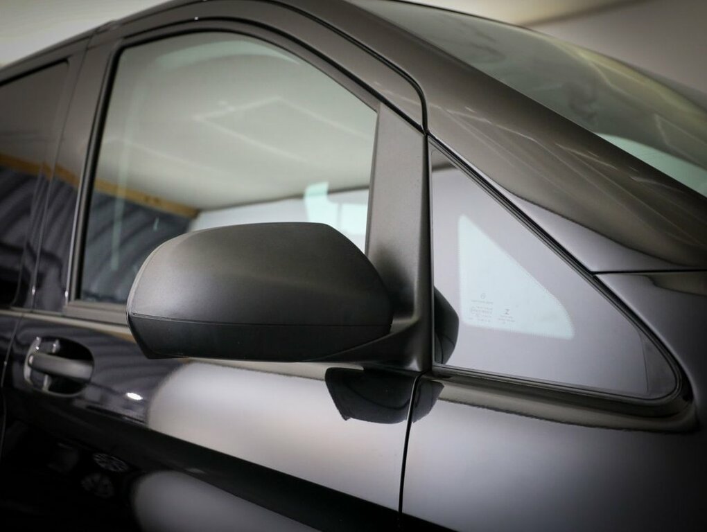 Mercedes-Benz Vito 2L Premium Black #6