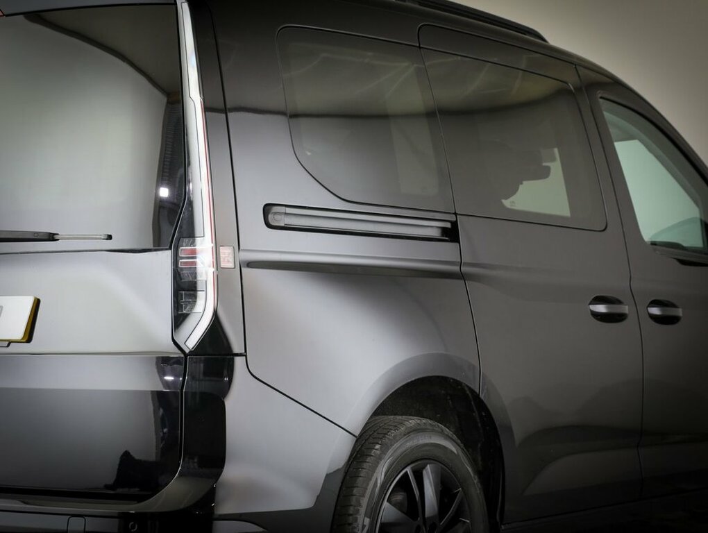 Volkswagen Caddy Life 2L Life Black #4