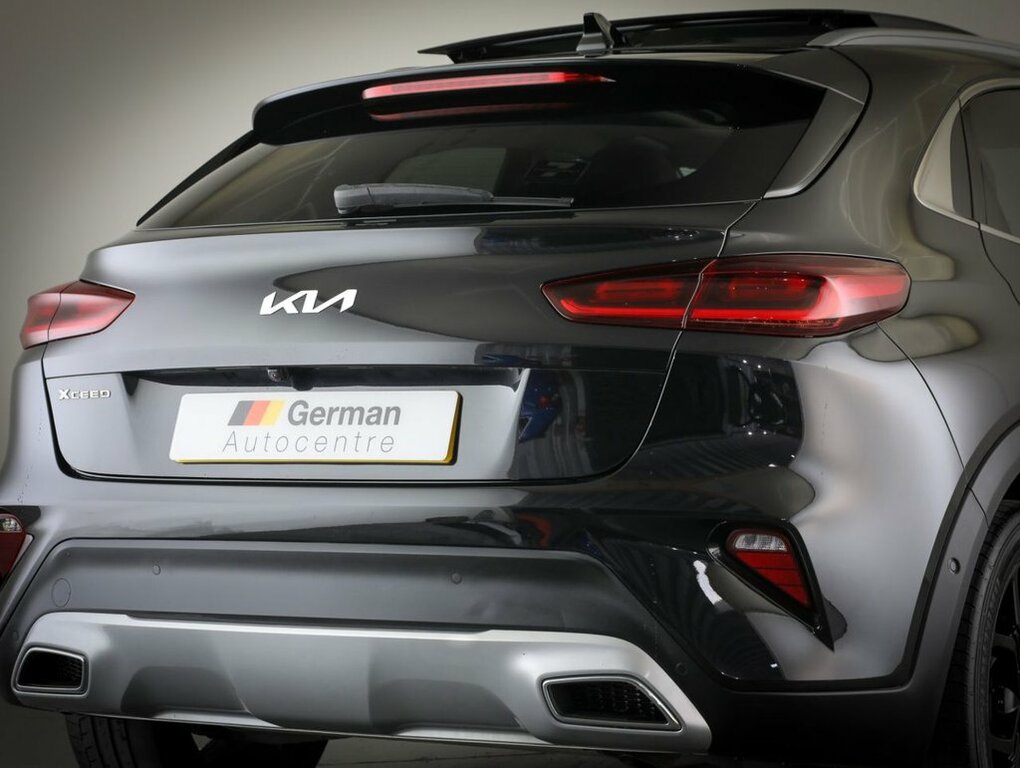 Kia Xceed 1.5L 4 Black #5