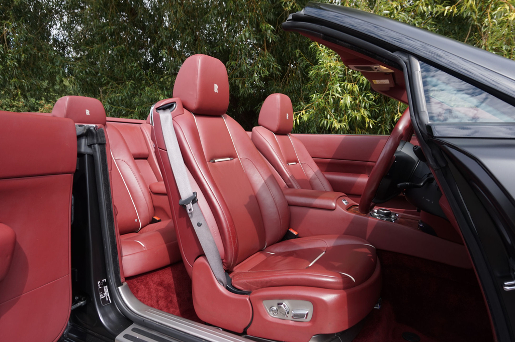 Rolls-Royce Dawn Convertible Black #5