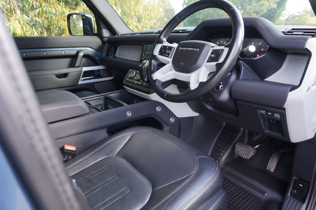 Land Rover Defender Estate Blue #4
