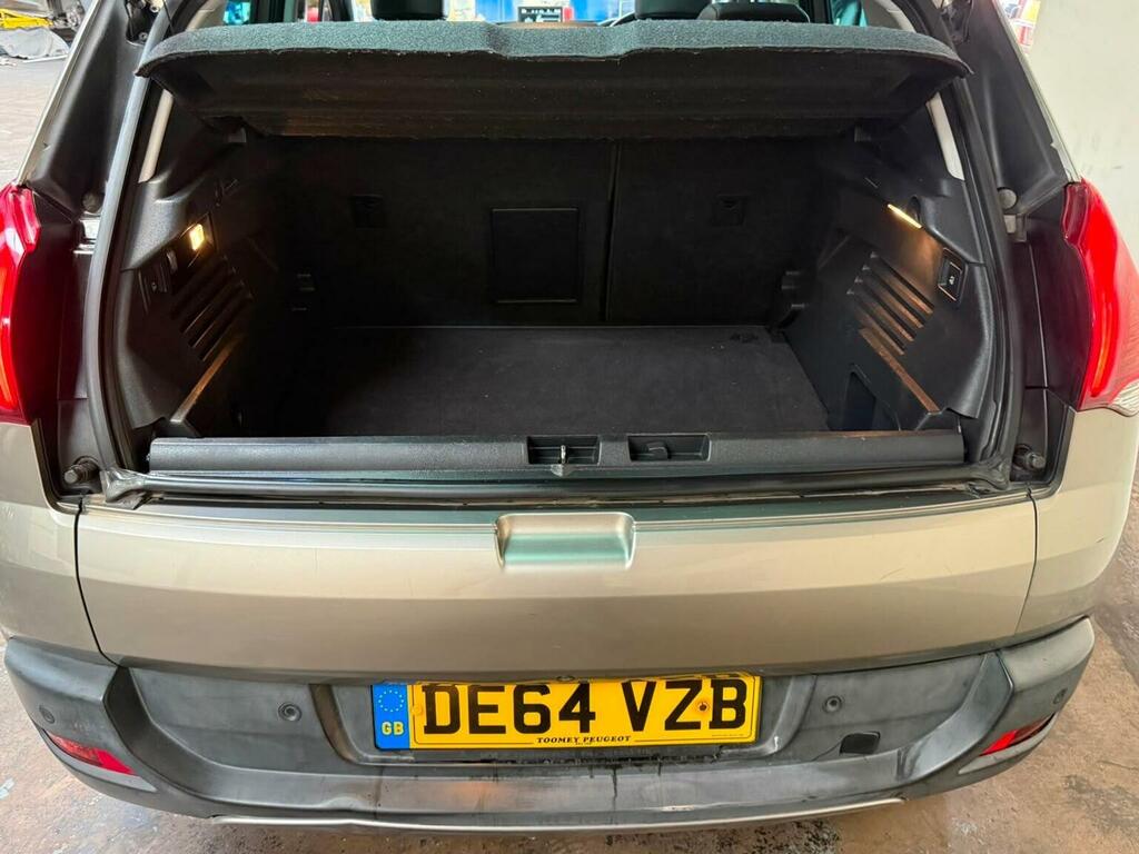 Peugeot 3008 Hatchback White #25