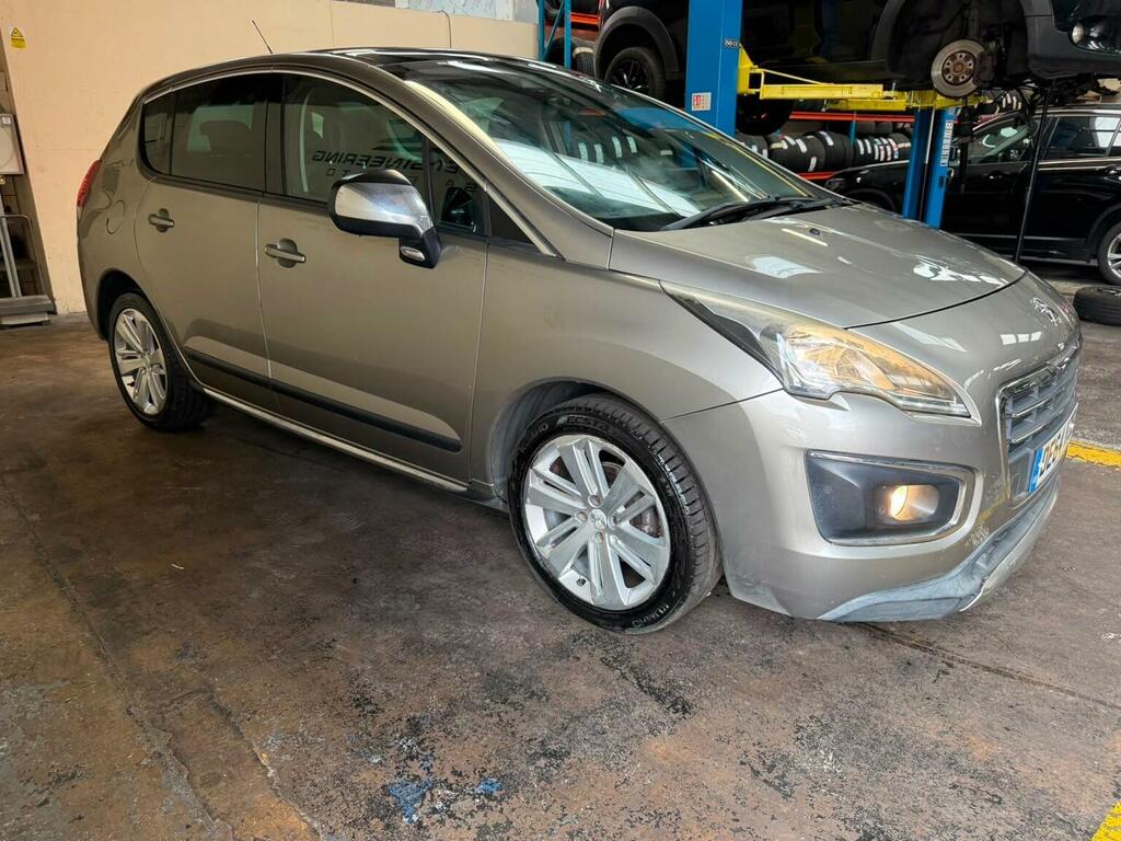 Peugeot 3008 Hatchback White #10
