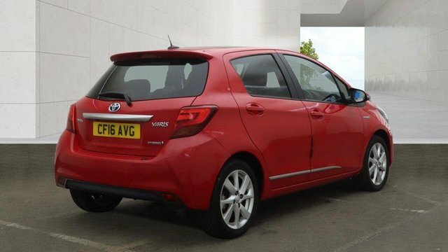 Toyota Yaris 1.5 Vvt-h Excel Hatchback Hybrid E-cvt Red #4