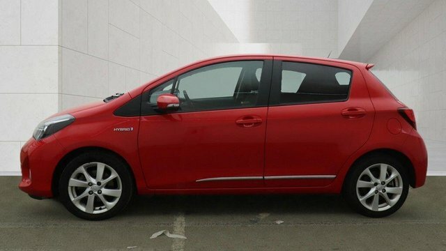 Toyota Yaris 1.5 Vvt-h Excel Hatchback Hybrid E-cvt Red #6