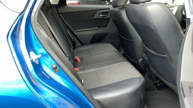 Toyota Auris Hatchback White #8