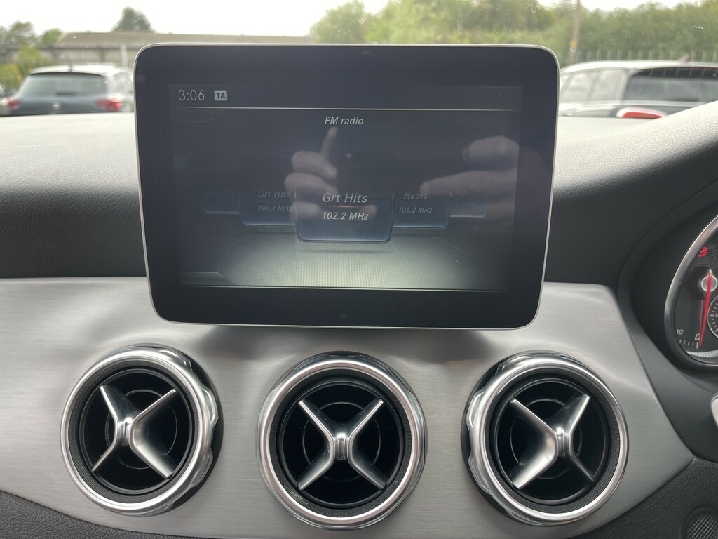 Mercedes-Benz GLA Class Gla 220 D Blue #40