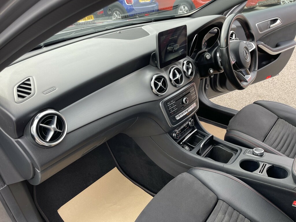 Mercedes-Benz GLA Class Gla 220 D Blue #27