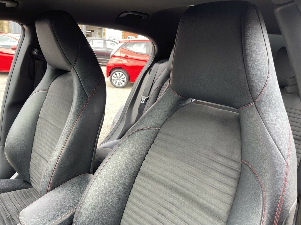 Mercedes-Benz GLA Class Gla 220 D Blue #29